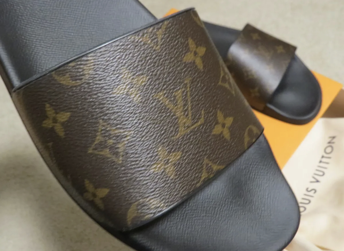 LOUIS VUITTON  WATERFRONT MULES, SANDALS